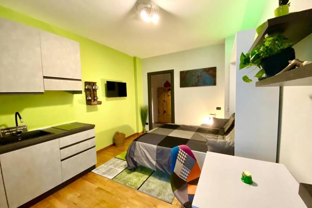 Spa Tiny Love Apartment Close To Milan-Como-Malpensa Saronno Buitenkant foto
