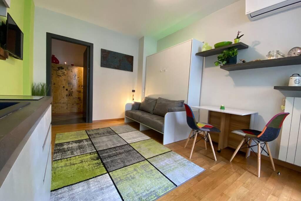Spa Tiny Love Apartment Close To Milan-Como-Malpensa Saronno Buitenkant foto
