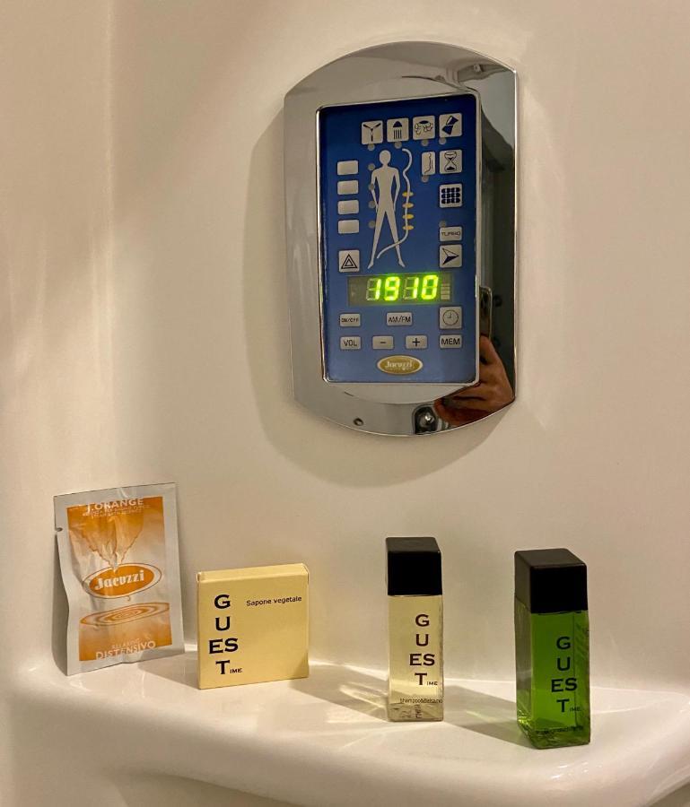 Spa Tiny Love Apartment Close To Milan-Como-Malpensa Saronno Buitenkant foto